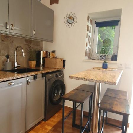 Beautiful House In Stunning Nature, 22 Minutes From Beaches, 5 Minutes To Lake, Air Condition Cool And Heat, And Very Fast Internet In All Rooms, Dishwasher, Washing Machine And Induction Cooking Silves Luaran gambar