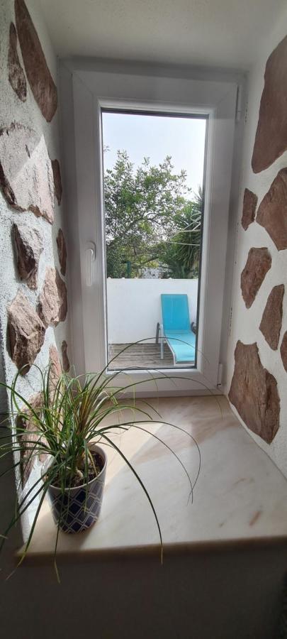 Beautiful House In Stunning Nature, 22 Minutes From Beaches, 5 Minutes To Lake, Air Condition Cool And Heat, And Very Fast Internet In All Rooms, Dishwasher, Washing Machine And Induction Cooking Silves Luaran gambar