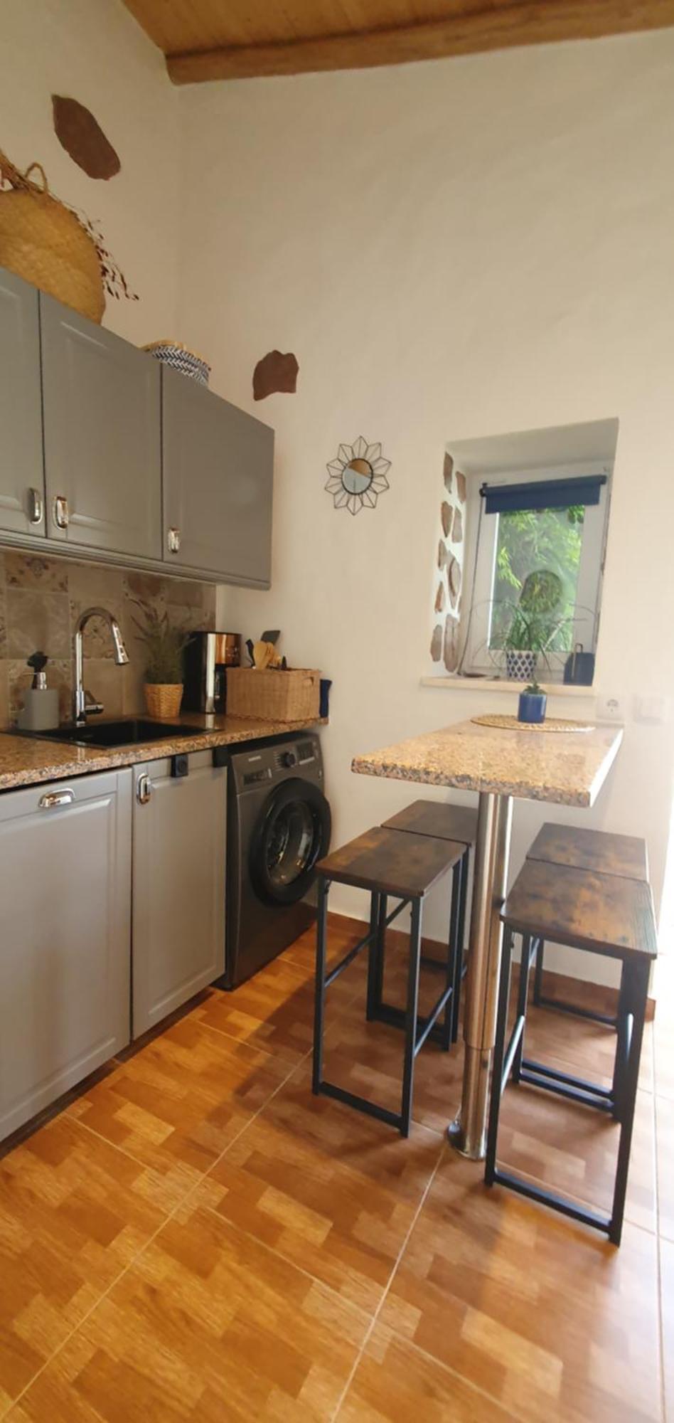 Beautiful House In Stunning Nature, 22 Minutes From Beaches, 5 Minutes To Lake, Air Condition Cool And Heat, And Very Fast Internet In All Rooms, Dishwasher, Washing Machine And Induction Cooking Silves Luaran gambar